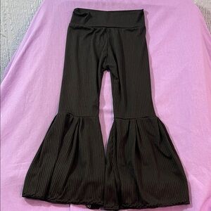 5 for $10 💜 Black Flared Ribbed Pants Size 3T